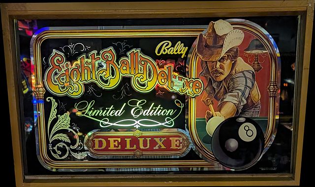 Eight Ball Deluxe (LE)